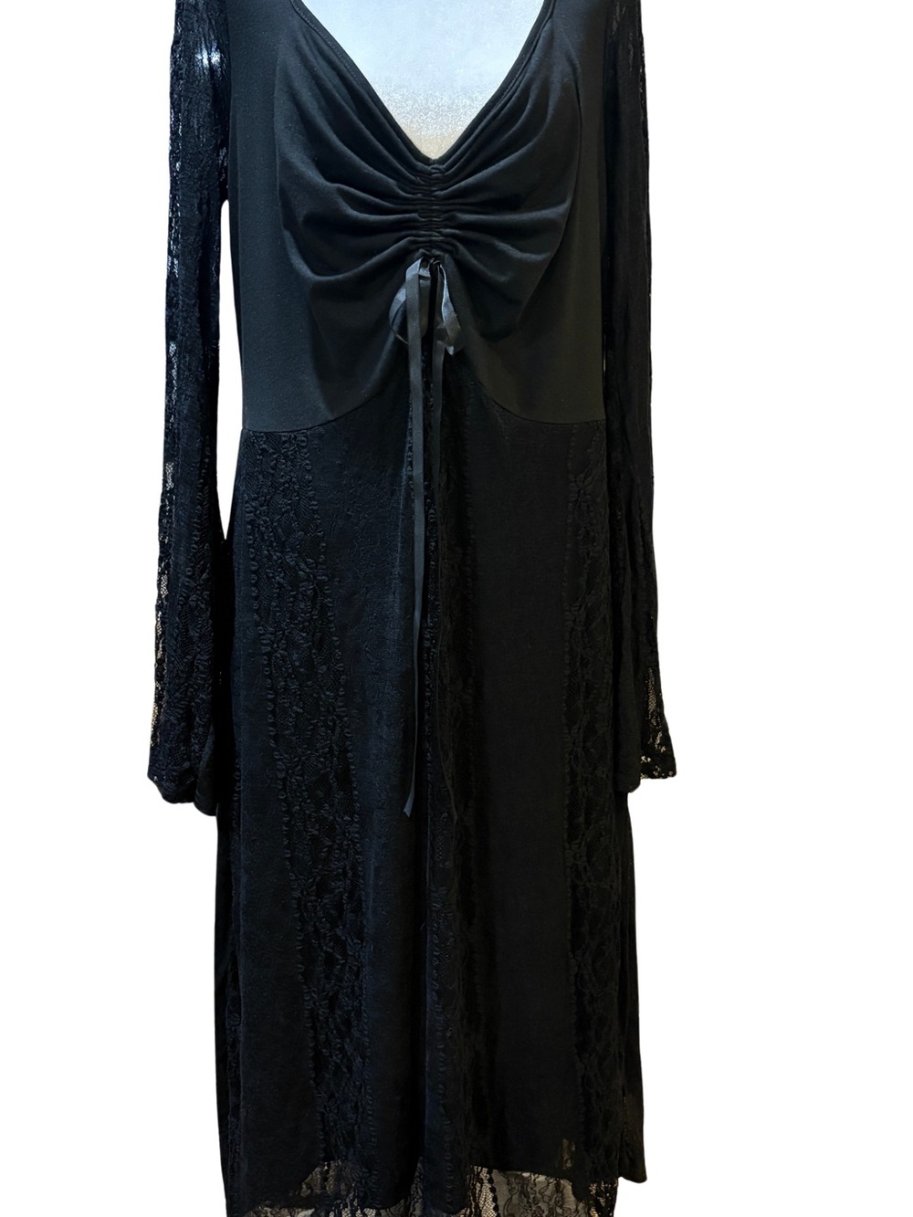 Goth Boho Romantic Dress Black Lace Bell Sleeve Ruched Midi NWT SZ 1X - Picture 3 of 7